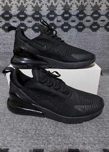 Orjinal Nike 43 no Air Max 270