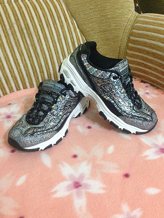 37 Beden çeşitli Renk Orjinal Skechers
