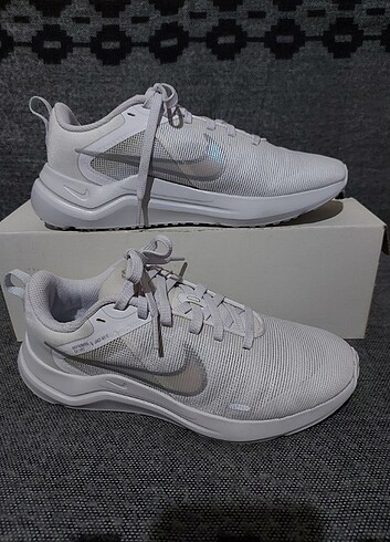 Orjinal Nike 37,5 no Downshifter 12 