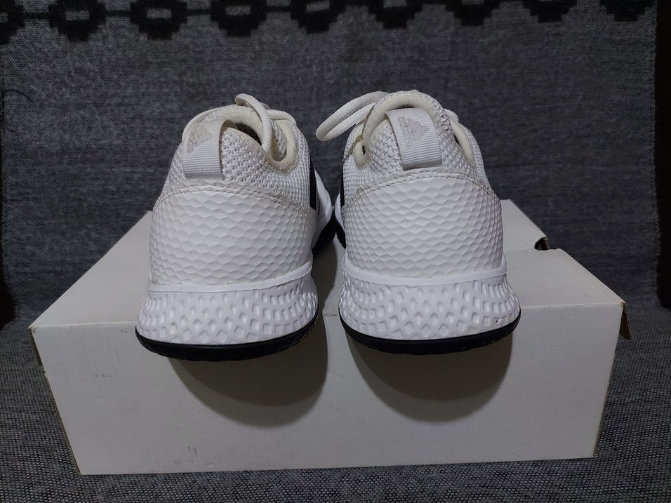 Orjinal Adidas 42 no Courtflash M - Görsel 5