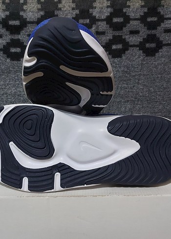 Orjinal Nike 44,5 no Legend Essential 3 - Görsel 6