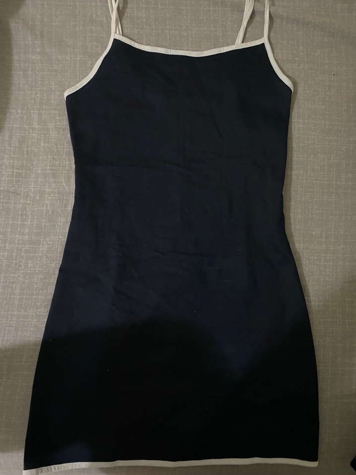 Siyah Yüksek Yakalı Kadın Midi Elbise - Görsel 2