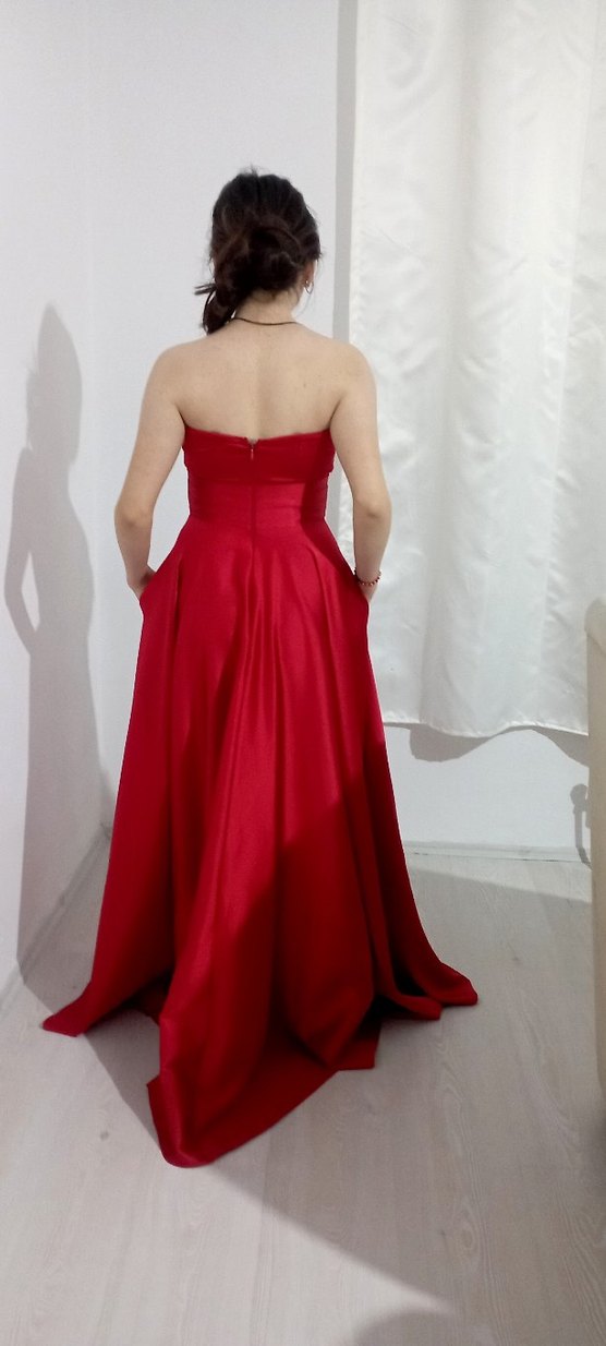 Kırmızı Uzun Drapeli straplez Yaka Abiye Elbise - Görsel 4