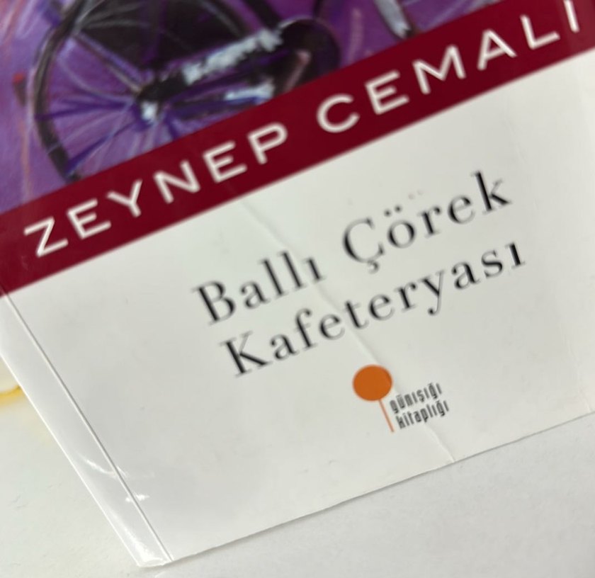 Patenli kız ve Ballı çörek kafeteryası - Görsel 2