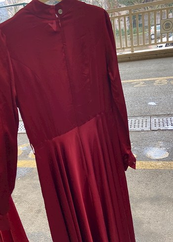 Bordo Piliseli Uzun Kollu Uzun Elbise - Görsel 2