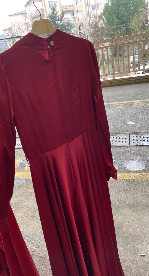 Bordo Piliseli Uzun Kollu Uzun Elbise - Görsel 2