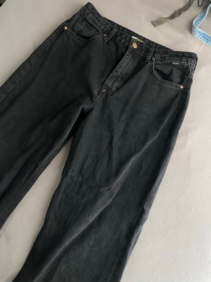 Kadın Siyah Bol Kesim Midi Kot Pantolon - Görsel 2