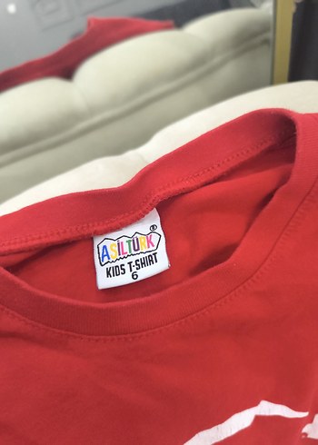 Kırmızı Uzun Kollu 6 yas - Görsel 4