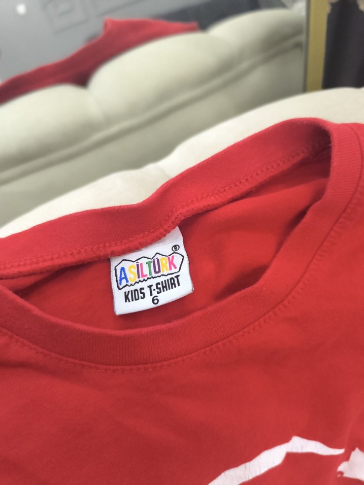 Kırmızı Uzun Kollu 6 yas - Görsel 4