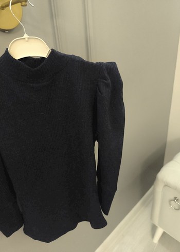 Siyah Yünlü Yarım Balıkçı Yaka Kadın Kazak - Görsel 4