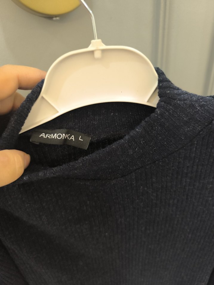 Siyah Yünlü Yarım Balıkçı Yaka Kadın Kazak - Görsel 5