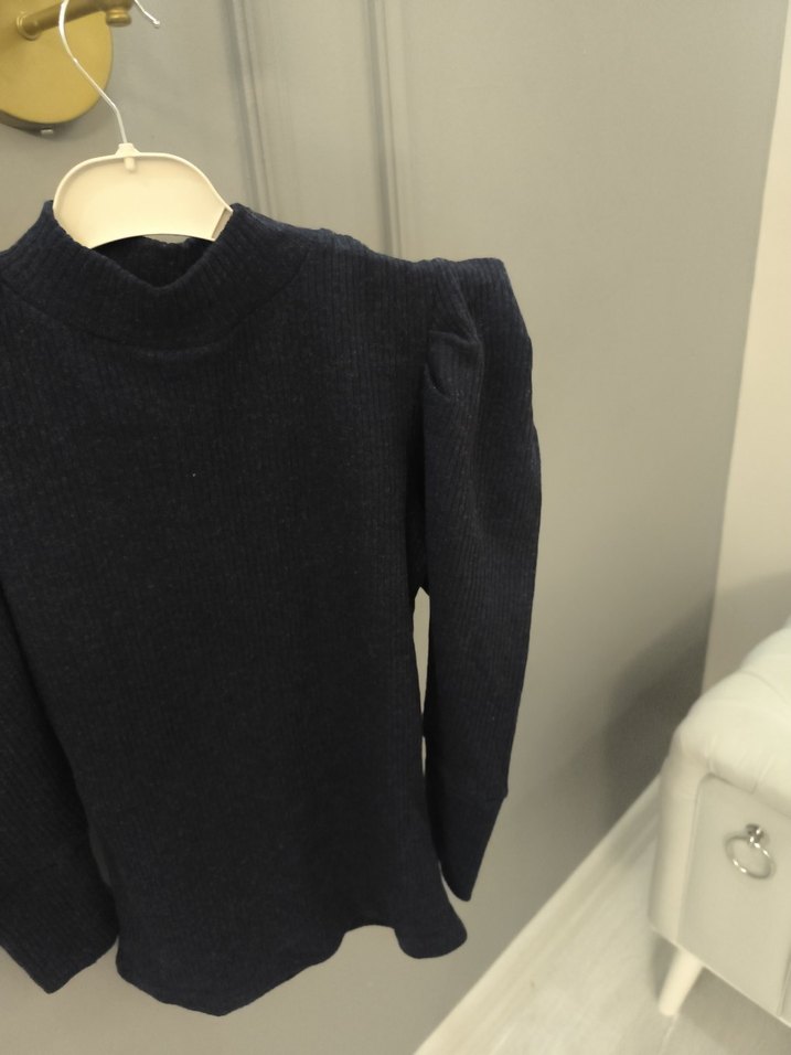 Siyah Yünlü Yarım Balıkçı Yaka Kadın Kazak - Görsel 4