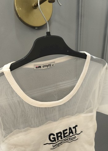 Şeffaf Üstü Baskılı Beyaz Kadın Tişört - Görsel 7