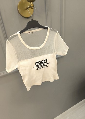 Şeffaf Üstü Baskılı Beyaz Kadın Tişört - Görsel 4