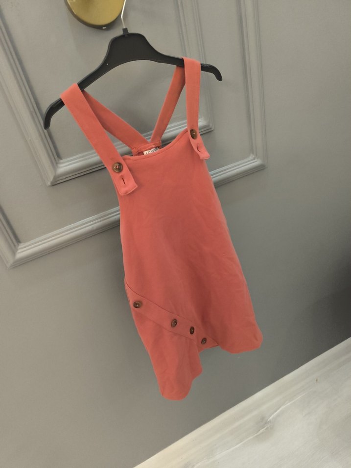 Düğmeli Pembe Kız Çocuk Askılı Elbise - Görsel 4