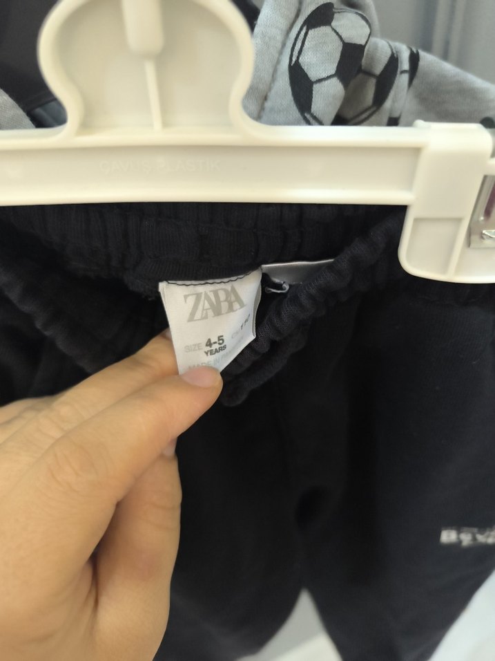 Erkek Çocuk Siyah Fermuarlı Eşofman Altı - Görsel 2