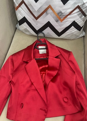 Kadın Kırmızı Düğmeli Saten Blazer Ceket