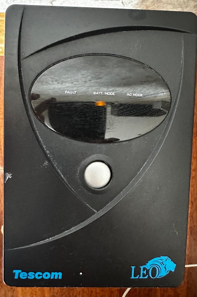 TESCOM LEO 600A UPS - Görsel 2