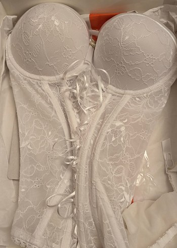 Dantelli Straplez Beyaz Jartiyer Set Gelinlik İç Çamaşırı - Görsel 2