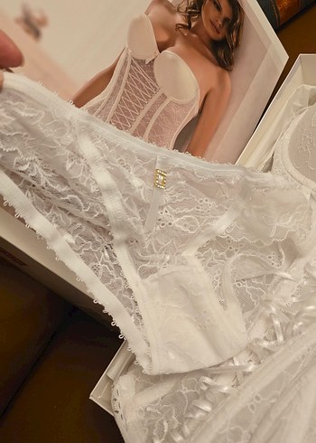 Dantelli Straplez Beyaz Jartiyer Set Gelinlik İç Çamaşırı - Görsel 3