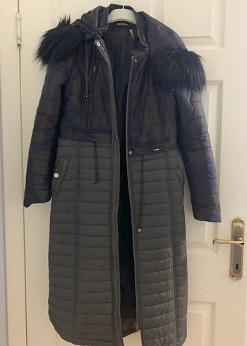 Siyah Kadın Uzun Kürklü Kaban - Görsel 3