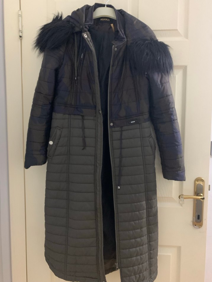 Siyah Kadın Uzun Kürklü Kaban - Görsel 3