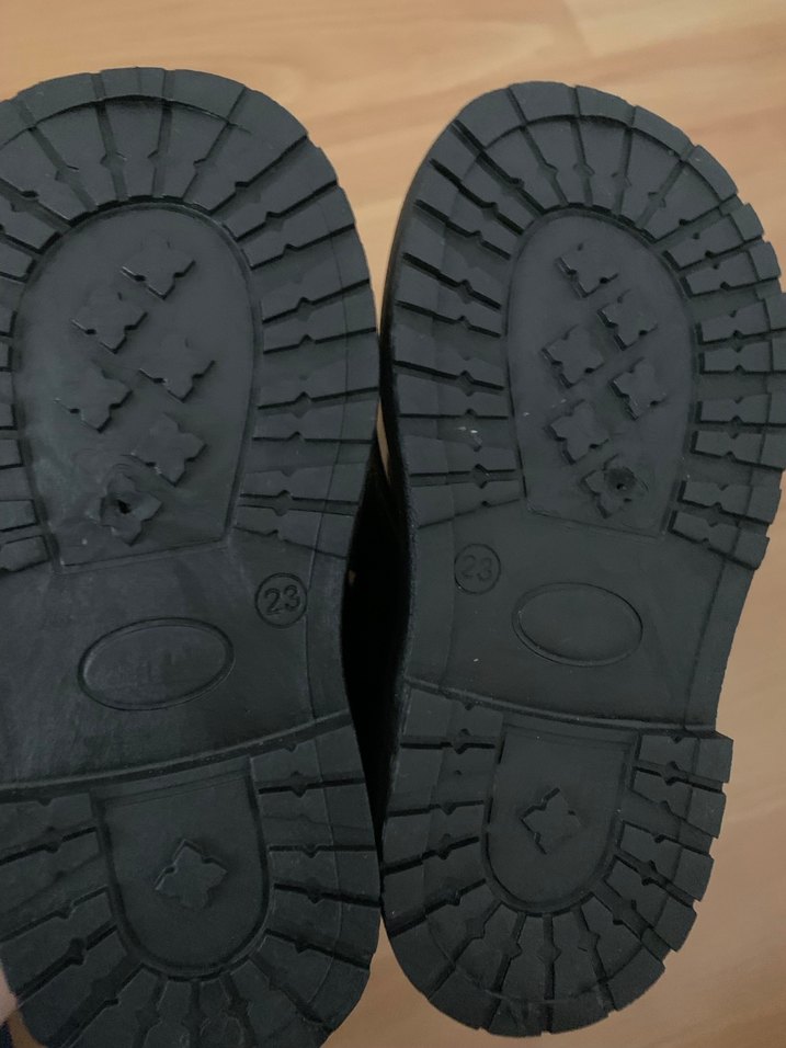 Kız Çocuk Siyah Rugan Botlar Velcro - Görsel 3