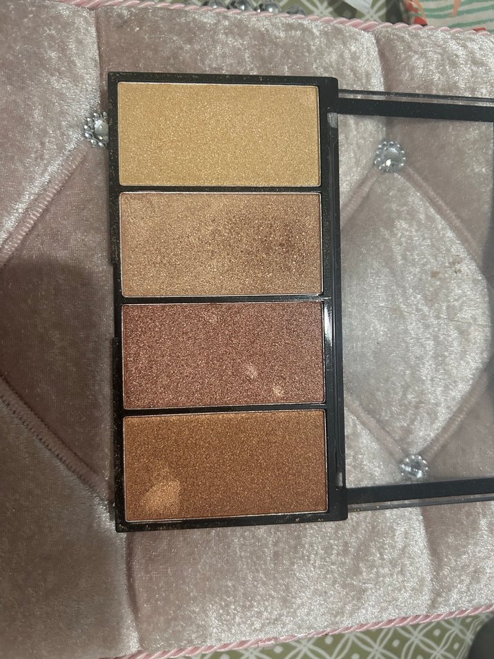 Revolution Açık Bej aydınlatıcı Far Paleti - Görsel 2