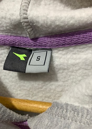 Gri Kapüşonlu Spor Sweatshirt - Görsel 3