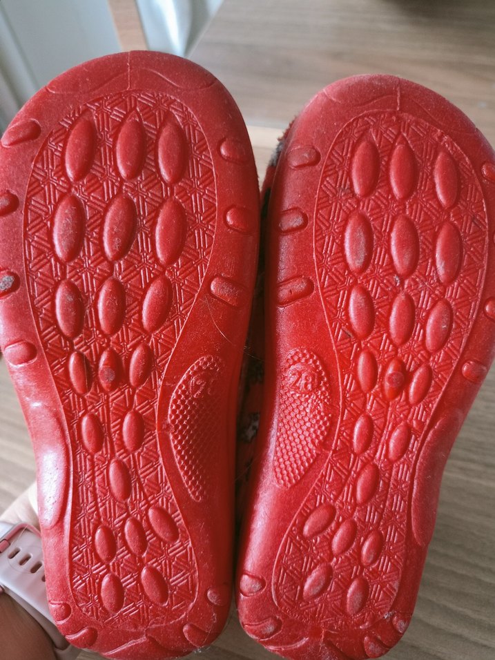 Kız Çocuk Kırmızı Örgü Desenli Sıcak Terlik - Görsel 2