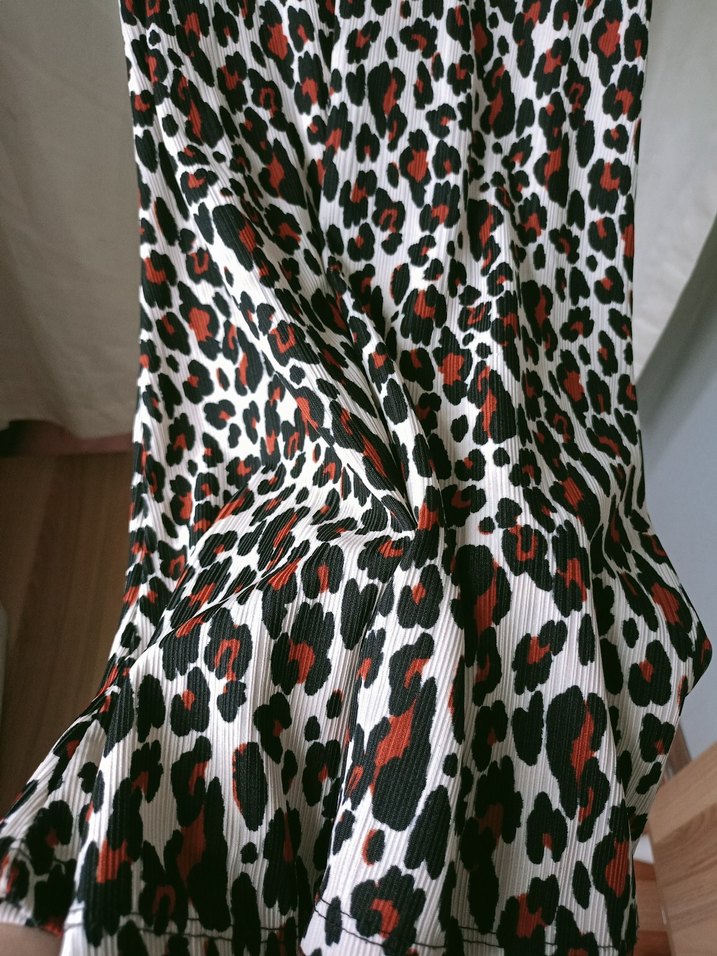 Leopar Desenli Uzun Kollu Uzun Elbise - Görsel 4