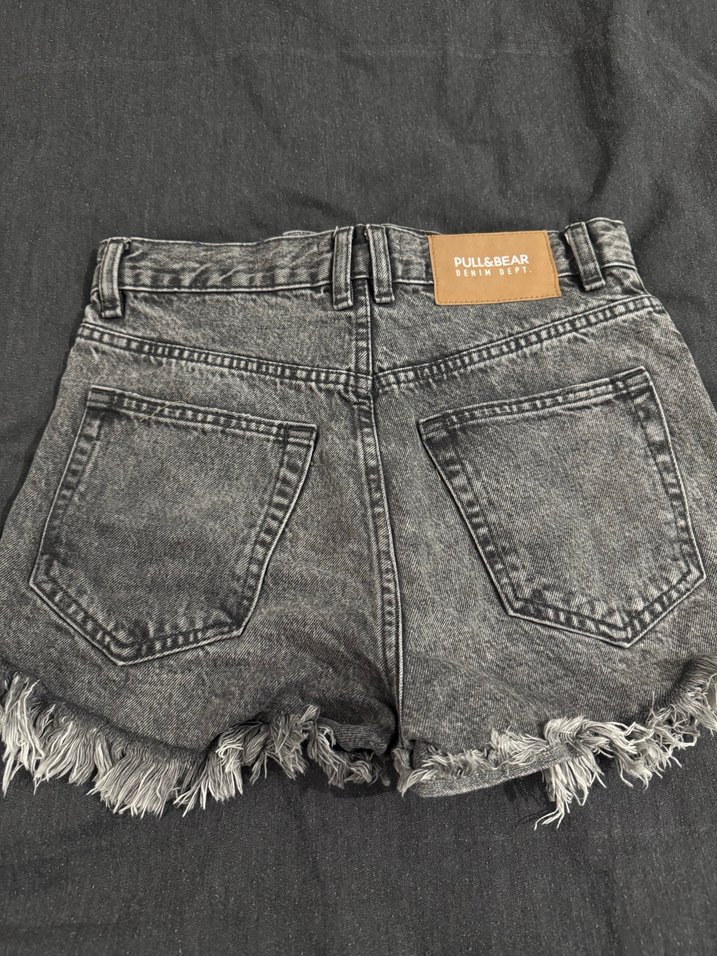 Pull&Bear Gri Yırtık Mini Kot Şort - Görsel 2