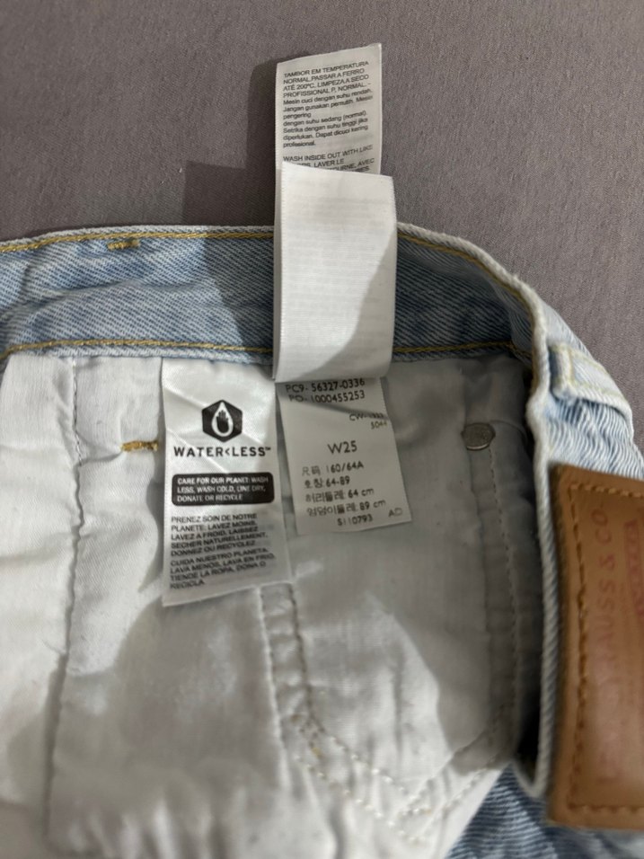 Levis 501 Denim Şort - Görsel 5