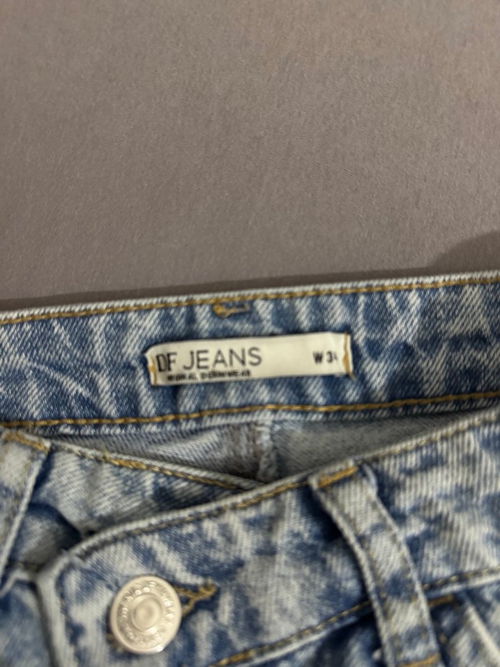 Defacto Jeans Yırtık Mini Kot Şort - Görsel 3