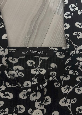 Siyah Desenli Düğmeli Crop Top - Görsel 2