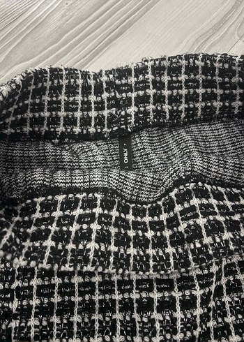 Only Düğmeli Siyah Ekose Mini Etek - Görsel 3