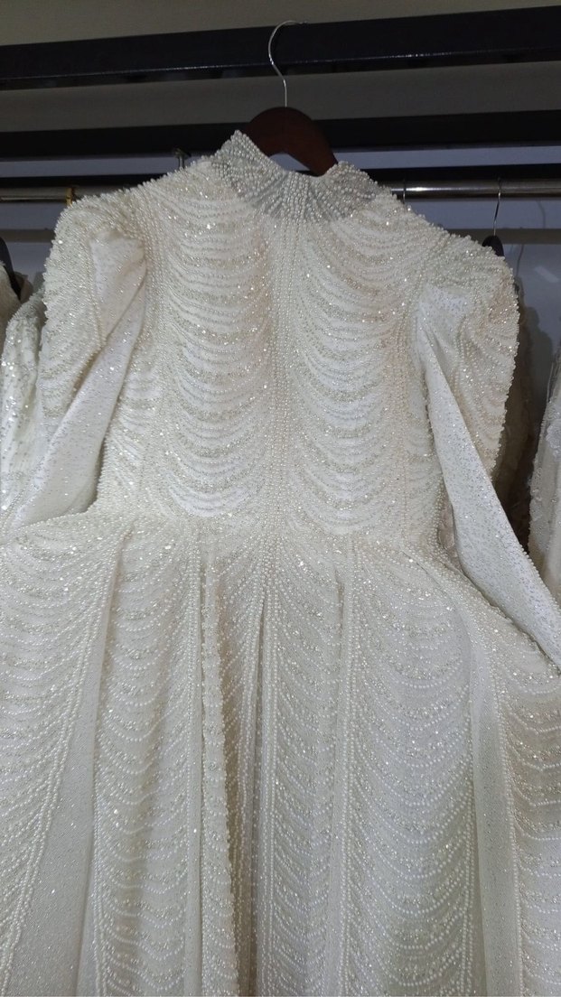 Uzun Kollu Beyaz Tesettür Gelinlik - Görsel 3