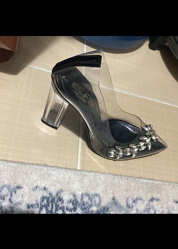 Siyah Taşlı Kadın Topuklu Ayakkabı - Görsel 2