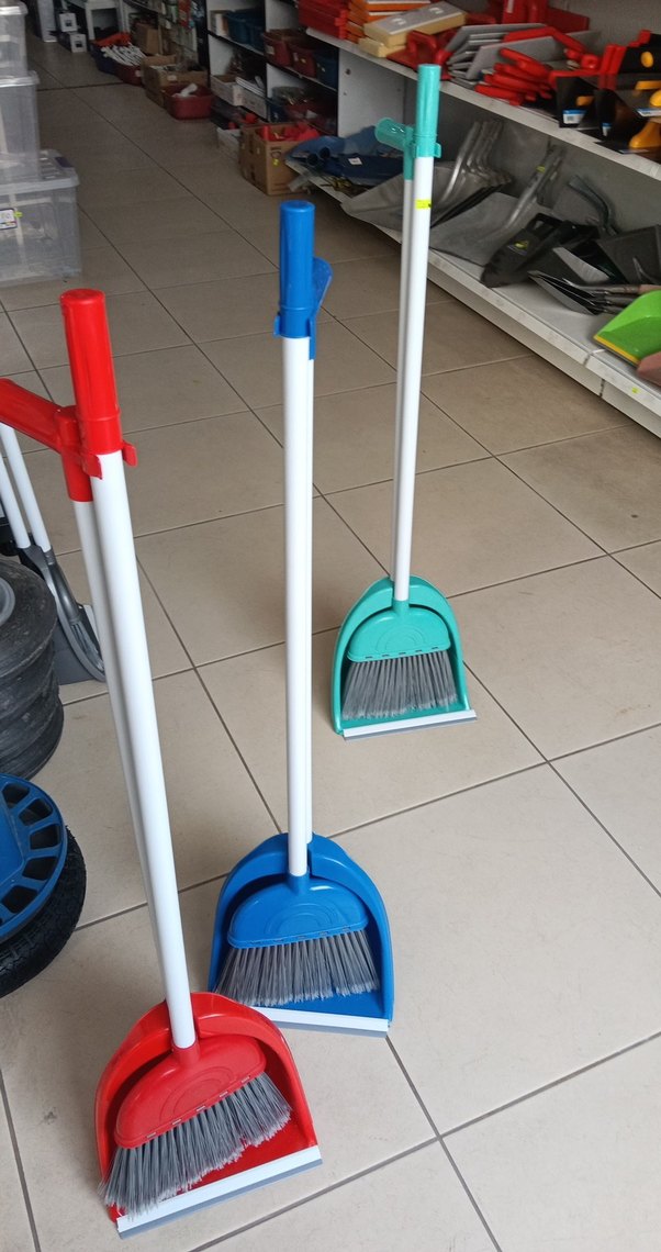 Turkuaz Renkli Süpürge - Görsel 3