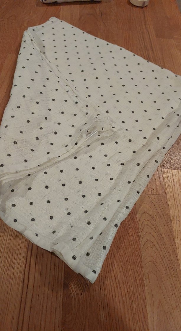 Beyaz Siyah Puantiyeli Müslin Bebek Örtüsü - Görsel 2