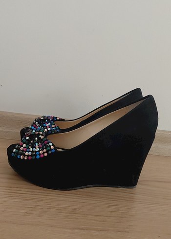 Çok Renkli Pullu Dolgu Topuklu Kadın Abiye Ayakkabı - Görsel 2