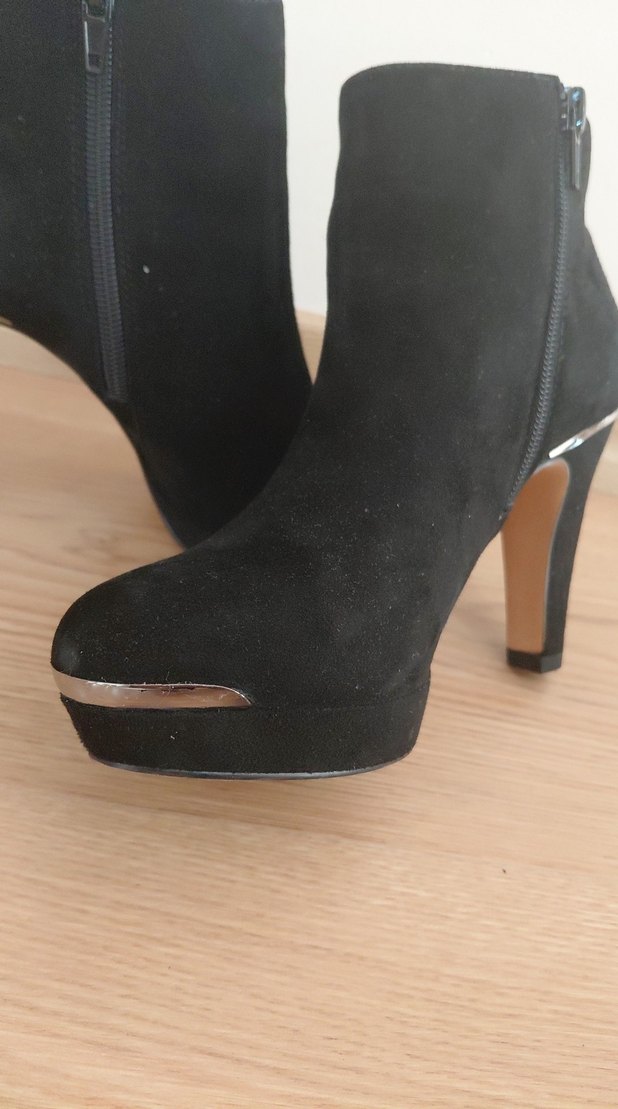 Siyah Süet dolgu Topuklu Kadın Bot - Görsel 3
