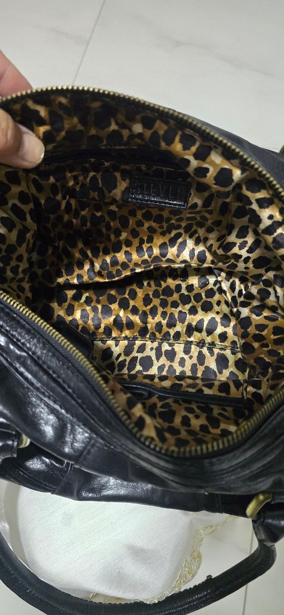 Siyah Deri Tokalı Kadın Çanta - Görsel 5