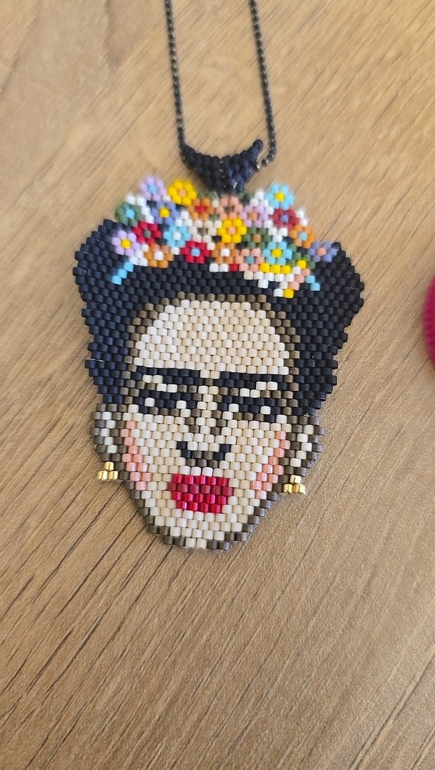 Renkli Boncuklu Uzun Kadın Kolye - Görsel 2