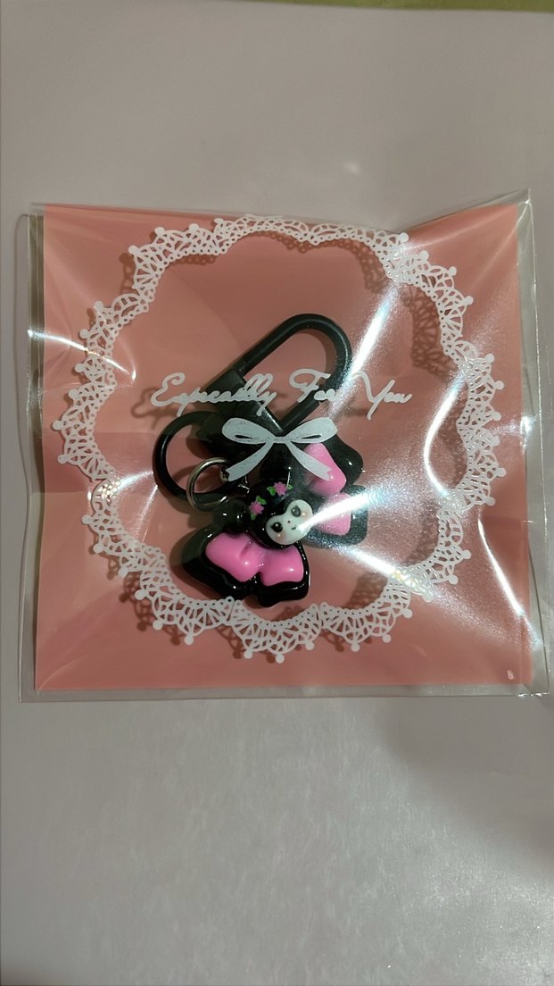 Pembe Dantel Detaylı Kadın Anahtarlık - Görsel 3