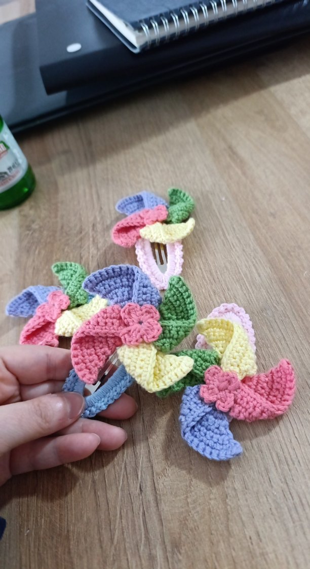 Renkli Nakışlı Örgü Çocuk Toka Seti - Görsel 2