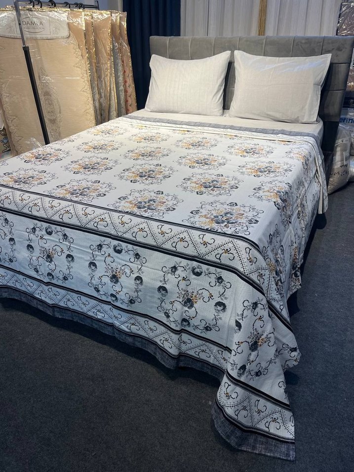 Pastel Çiçek Desenli Beyaz Yatak Örtüsü pike takimi - Görsel 4