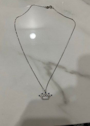 Taç Detaylı 925 Ayar Gümüş Kolye - Görsel 3