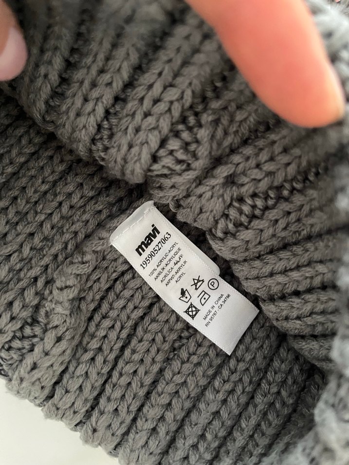 Gri Kürklü Kadın Bere - Görsel 2