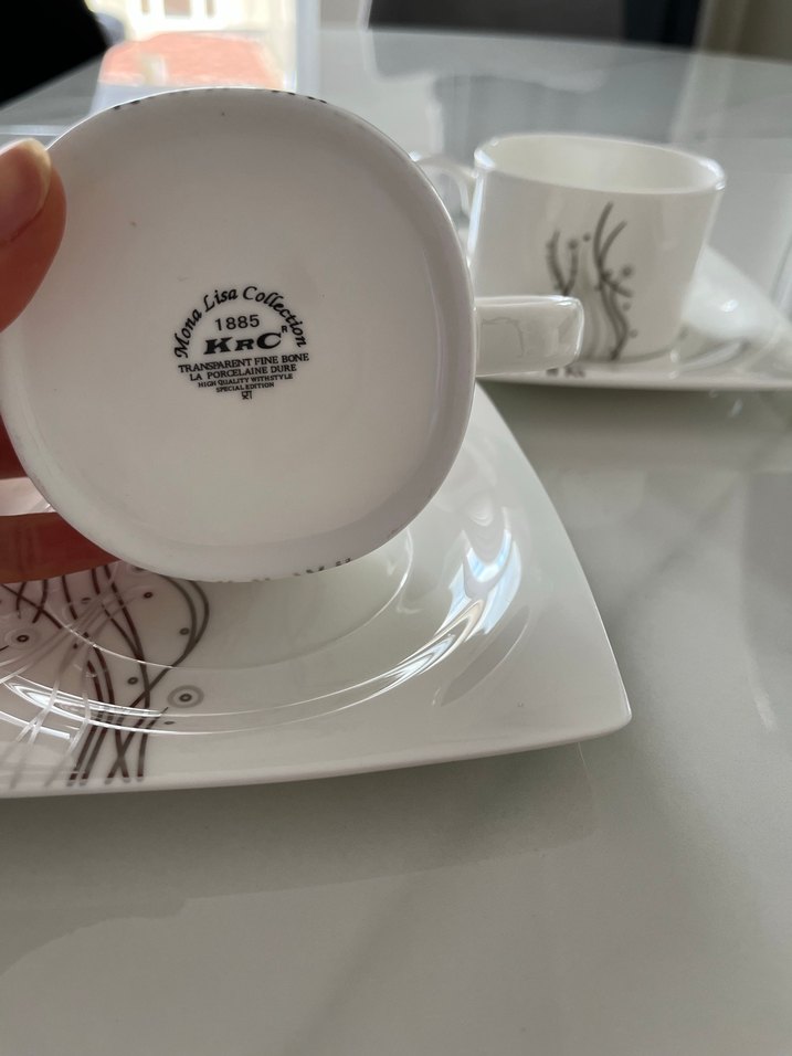 Beyaz Gri Desenli Fincan ve Tabak Seti - Görsel 3